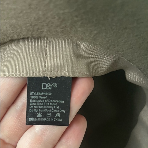 Stylish hat for fall - Picture 5 of 5